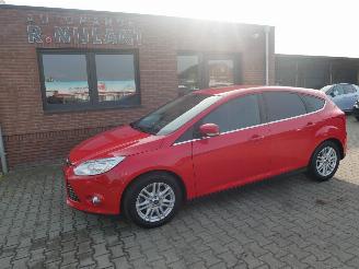 Schadeauto Ford Focus TITANIUM X XENON 2013/1