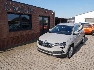 krockskadad bil auto Skoda Karoq STYLE 4X4 LED ACC 2018/7