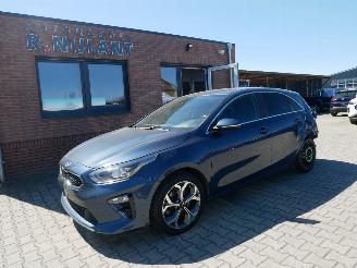 Unfallwagen Kia Ceed  2018/9