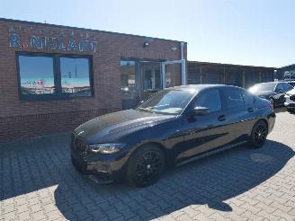 Schadeauto BMW 3-serie 320 D M-SPORT ALCANTARA 2022/3