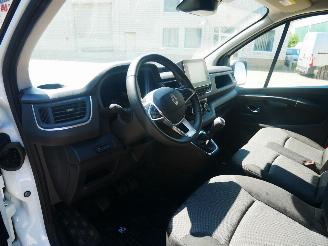 Renault Trafic L2H1 picture 8