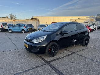 krockskadad bil auto Kia Rio 1.2 CVVT PLUS PACK 2012/8