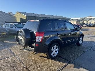 Suzuki Grand-vitara 2.4 Exclusive 4X4 picture 3