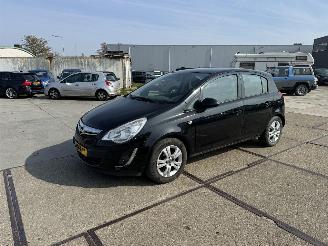 skadebil auto Opel Corsa 1.2 16v Berlin 5drs 2013/9