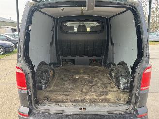Volkswagen Transporter 2.0 TDI L2H1 DC Highline picture 14