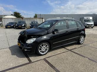 Schadeauto Mercedes B-klasse B180 automaat 2010/8