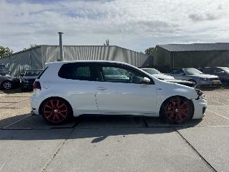 Volkswagen Golf 2.0 GTI adidas picture 17