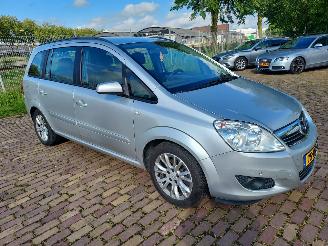 Unfallwagen Opel Zafira 7 persoons + apk 1.8 Temtation 2009/2
