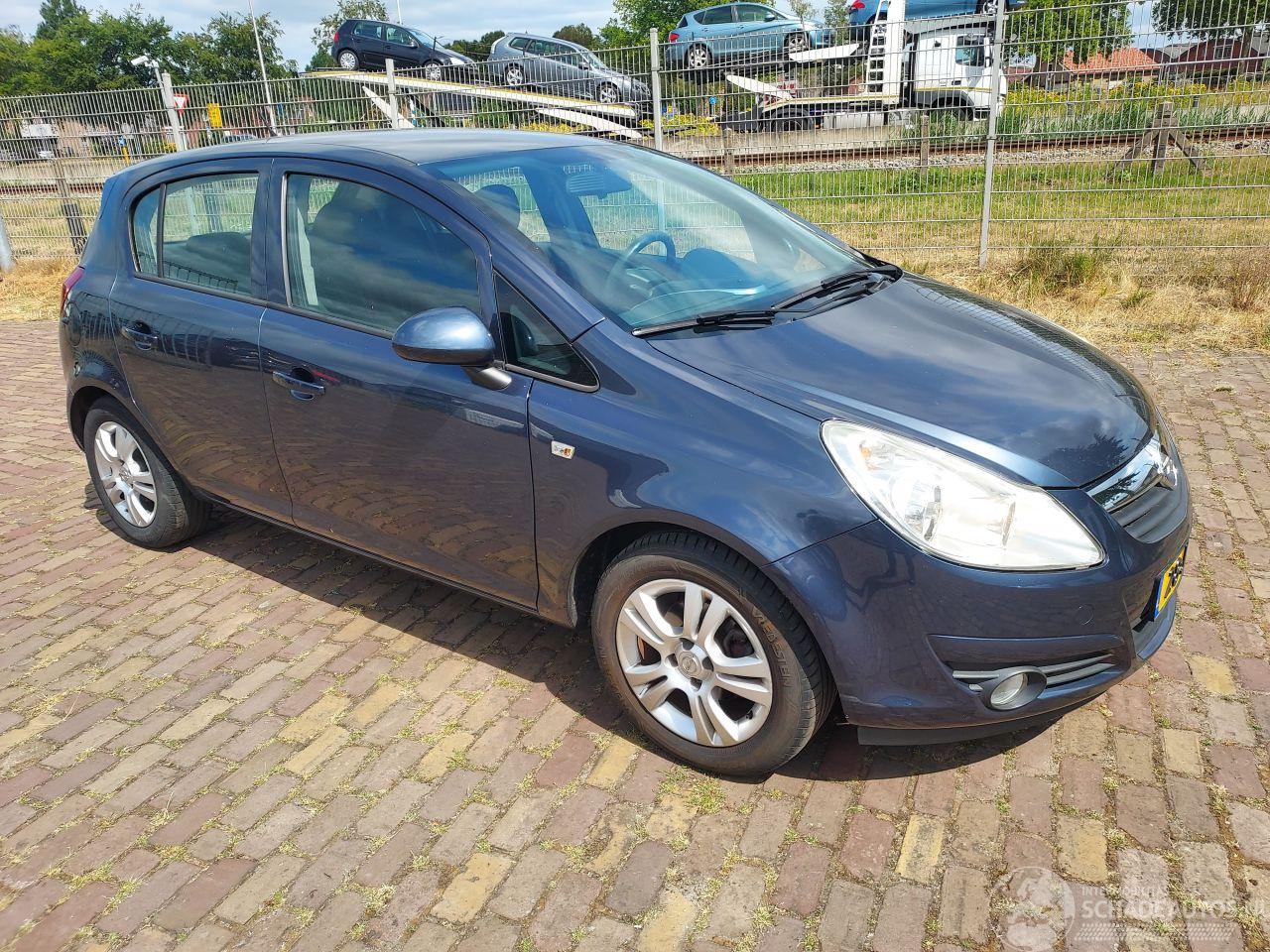 Opel Corsa 1.4i  5 deurs + apk 1250 minimum prijs
