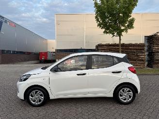 Hyundai I-10 1.0 46Kw Navi  286 KM!!!! picture 5