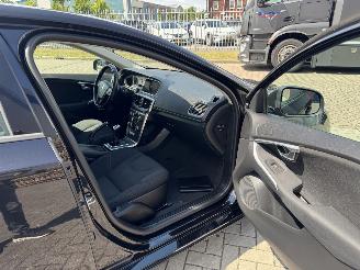 Volvo V-40 2.0 D2 R-Design picture 15