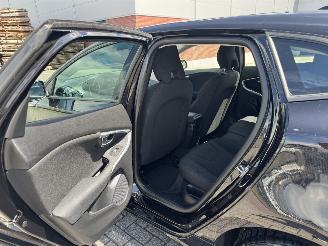 Volvo V-40 2.0 D2 R-Design picture 12