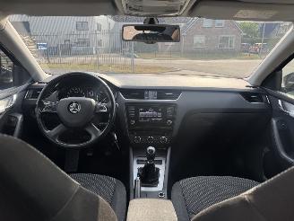 Skoda Octavia 1.6 TDI  81kw  Clima picture 10