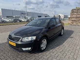 Auto incidentate Skoda Octavia 1.6 TDI  81kw  Clima 2014/10
