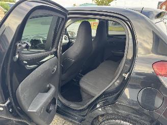 Peugeot 108 1.0  50Kw Active picture 10