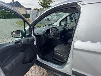 Ford Transit Courier Van  picture 9