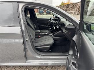 Peugeot 208 1.2 PureTech 74Kw Clima - Navi picture 27