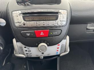 Toyota Aygo 1.0 VVT-i  50Kw AIRCO picture 17