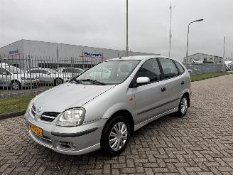 krockskadad bil auto Nissan Almera-tino 1.8 AIRCO - NAVI 2004/12