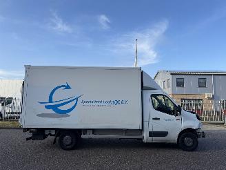 skadebil bedrijf Renault Master 2.3 DCI 120kW AIRCO 2016/9