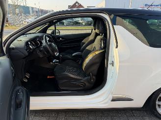 Citroën DS3 1.6 e-HDI So Chic NAVI picture 13