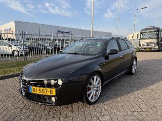 Voiture accidenté Alfa Romeo 159 1.9 JTD TI 110Kw Clima 2008/1