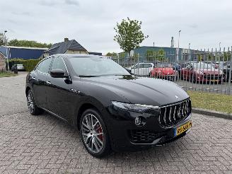 skadebil auto Maserati Levante 3.0 V6 S AWD GranLusso 2016/9