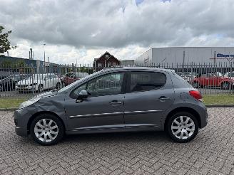 Peugeot 207 1.6 VTi Sportium AIRCO picture 7
