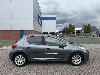 uszkodzony samochody osobowe Peugeot 207 1.6 VTi Sportium AIRCO 2010/10