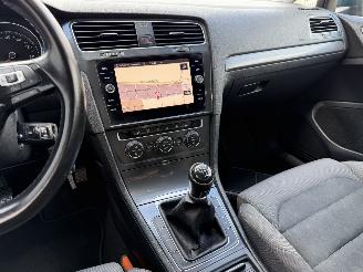 Volkswagen Golf 1.0 TSI 81kw Clima - Navi - Euro6 picture 15