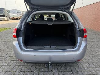 Peugeot 308 1.6 BlueHDI 88kw Clima - Navi picture 27