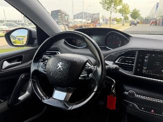 Peugeot 308 1.6 BlueHDI 88kw Clima - Navi picture 26