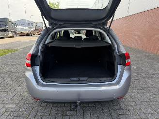 Peugeot 308 1.6 BlueHDI 88kw Clima - Navi picture 18