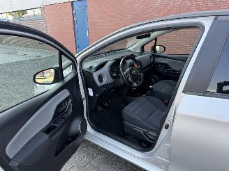 Toyota Yaris 51Kw Aspiration Bi-Tone AIRCO picture 10