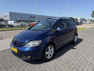 krockskadad bil auto Volkswagen Golf plus 1.4 TSI 90Kw AUTOMAAT Clima 2008/9