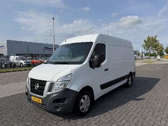 skadebil bedrijf Nissan Nv400 2.3 DCI L2-H2  LAADKLEP 2015/11