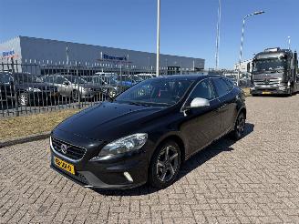 krockskadad bil auto Volvo V-40 2.0 D2 88Kw 2015/7