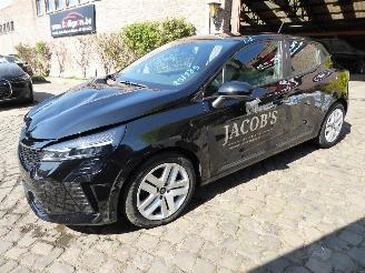 Coche accidentado Renault Clio  2024/7