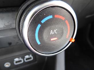 Renault Clio  picture 17