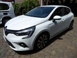 krockskadad bil auto Renault Clio Business Edition E Tech Hybrid 2021/1