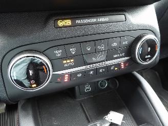 Ford Kuga ST Line X plug-in Hybrid picture 19