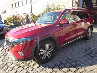 skadebil auto Mercedes EQB 250 2023/3
