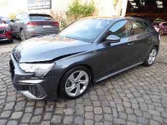 Voiture accidenté Audi A3 Sportback S Line 2023/11