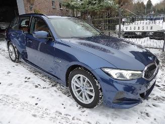 BMW 3-serie 320e Hyb picture 4