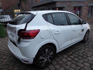 Dacia Sandero Expression picture 4