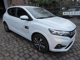 Dacia Sandero Expression picture 3