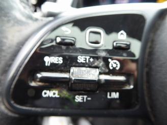 Mercedes GLB 200 picture 16