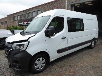 damaged passenger cars Renault Master Grand Confort 2024/4