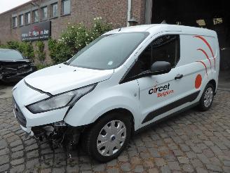 Vaurioauto  passenger cars Ford Transit Connect Kasten Trend 2022/8