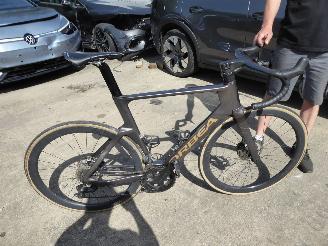 krockskadad bil fiets Orbea  Orca Aero M20L 2024/6